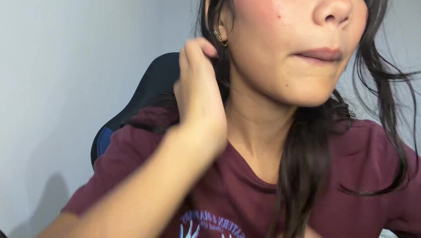 Kay TinglesBay @kay rubbing tits